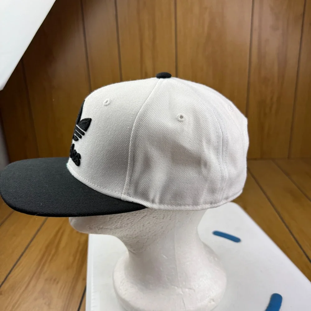 Adidas Originals Trefoil Snapback Hat White Black Flat Brim Cap NJ6LBGJ101494